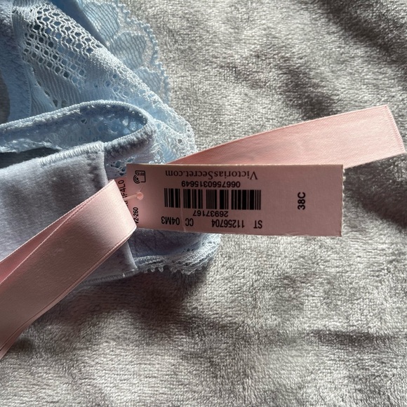 Lace Underwire Bra in Light Blue - Picture 8 of 8